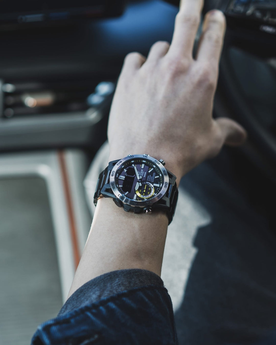 CASIO EDIFICE ECB-40DC-1ADF SOSPENSIONE MEN WATCH