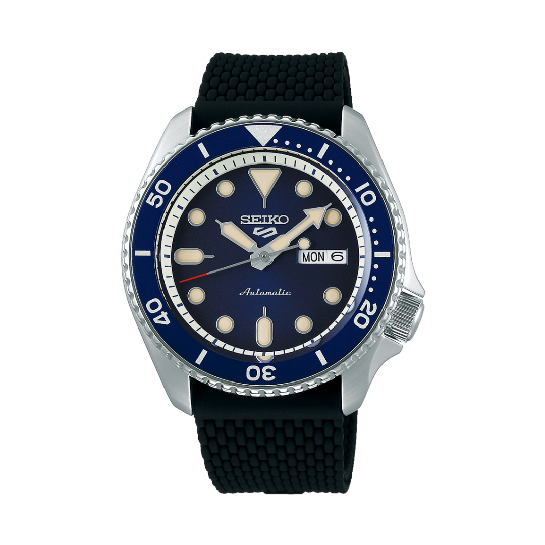 Seiko 5 top suits style