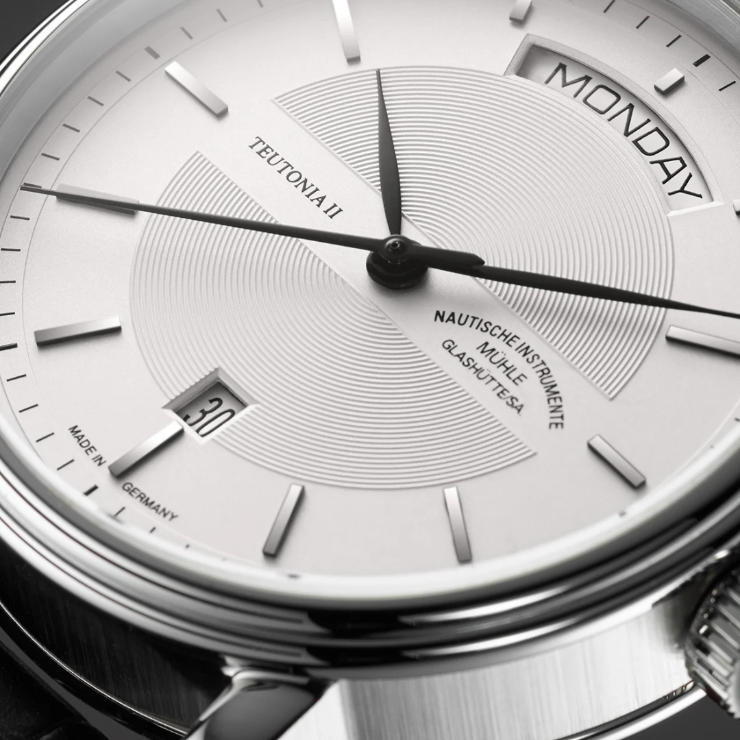MÜHLE-GLASHÜTTE TEUTONIA II DAY/DATE M1-33-65-MB AUTOMATIC METAL STRAP MEN WATCH