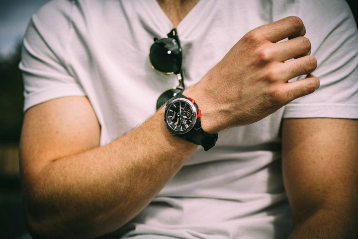 CASIO EDIFICE ECB-2200P-1ADF WINDFLOW MEN WATCH