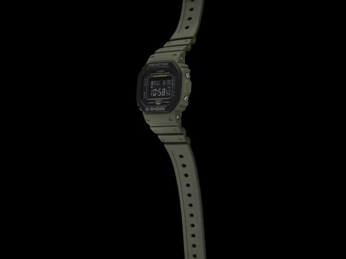 CASIO G-SHOCK DW-5610SU-3DR SPECIAL COLOUR MODELS GREEN WATCH