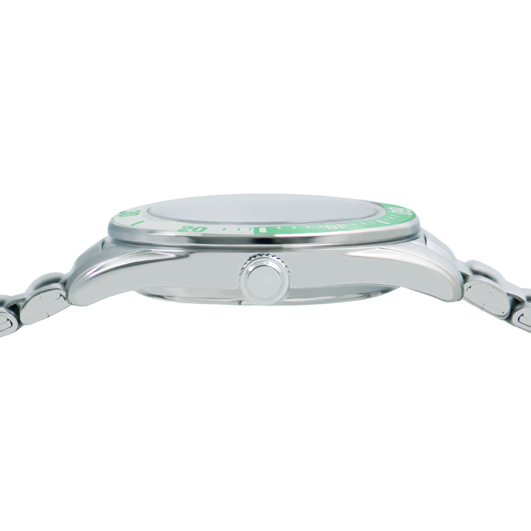 Alba AG8Q67X crown and case detail — women&