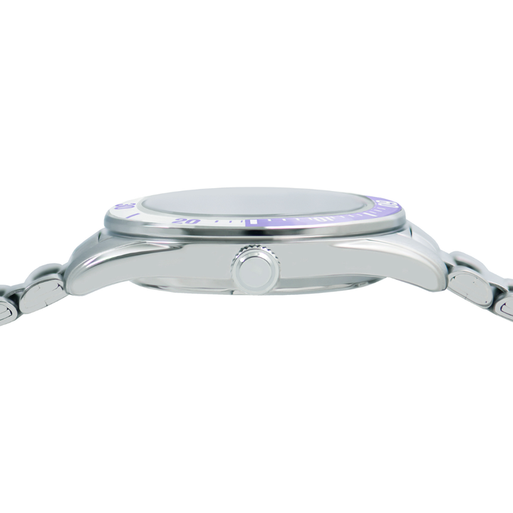 Alba AG8Q69X crown and case detail — women&