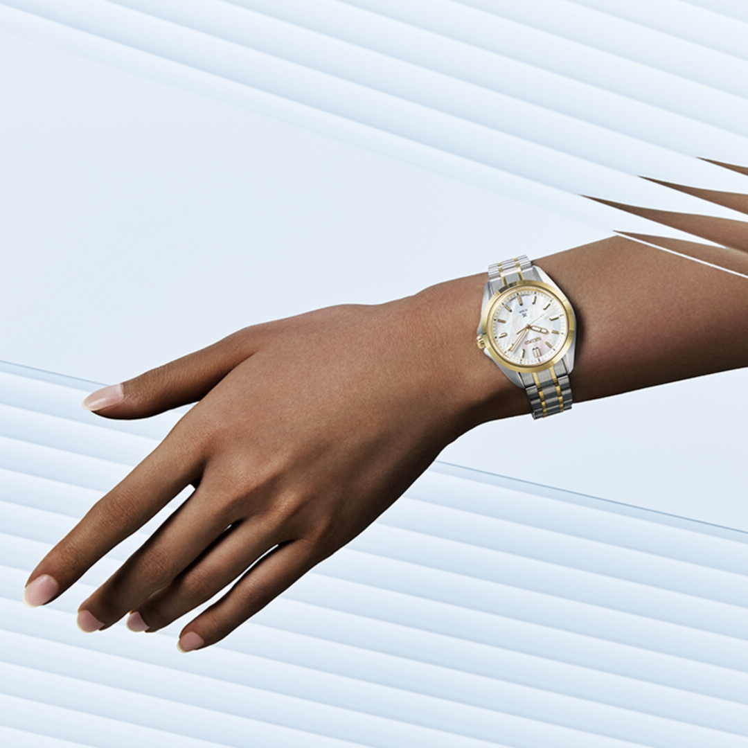 Seiko Prospex SUR608J1 two-tone dive watch mother-of-pearl dial on wrist