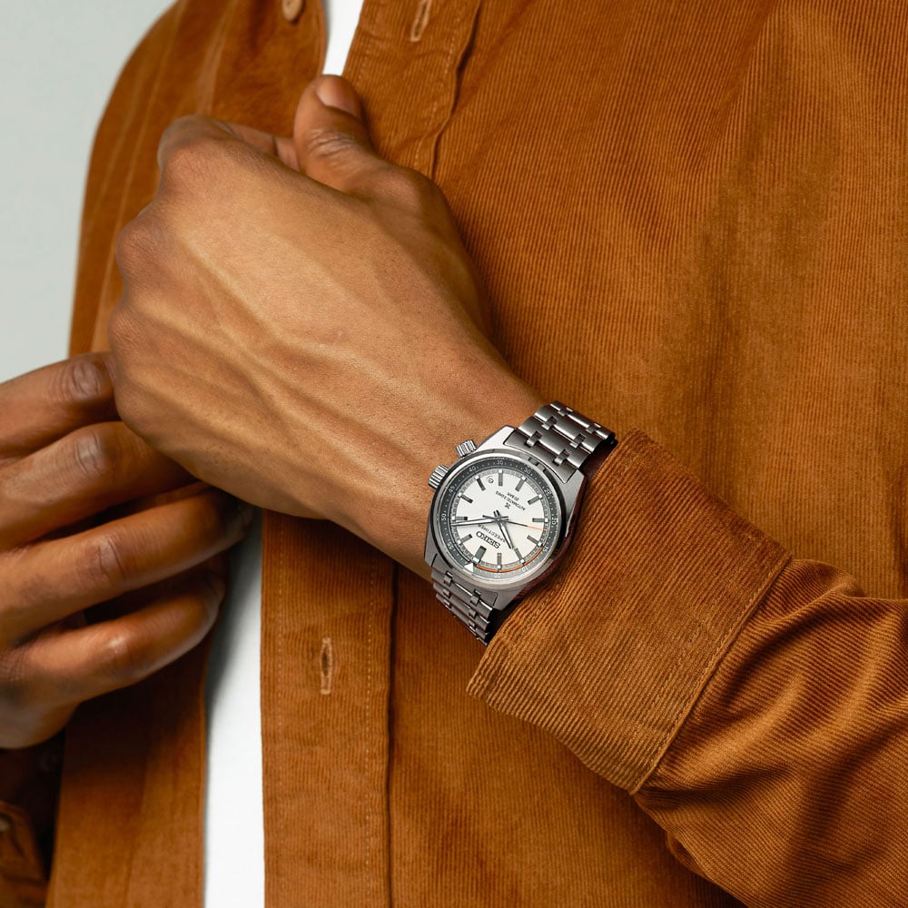 Seiko Prospex SPB513J1 Speedtimer dial detail with date display and 1972 panda-inspired design