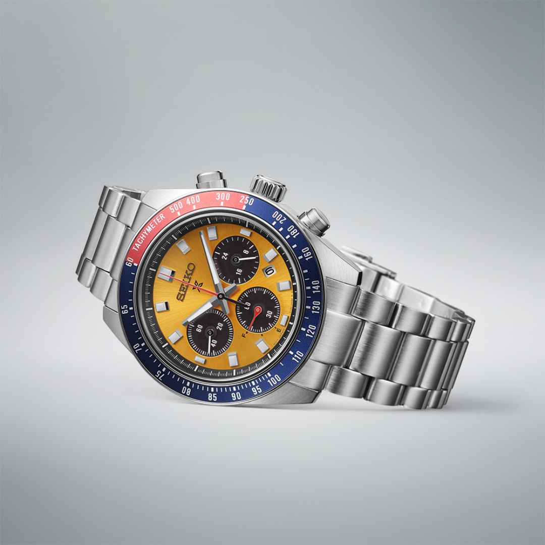 Seiko Prospex SSC947P1 side view showing 41.4mm stainless steel case and curved sapphire crystal