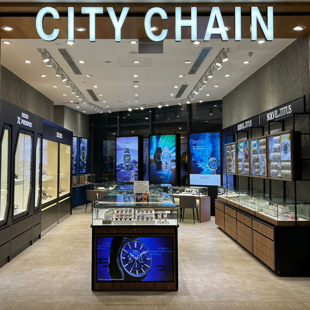 City chain top waterway point