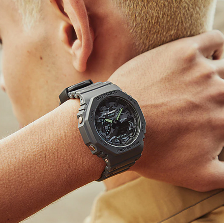 CASIO G-SHOCK GA-2100CA-8ADR SPECIAL COLOUR MODELS BLACK WATCH