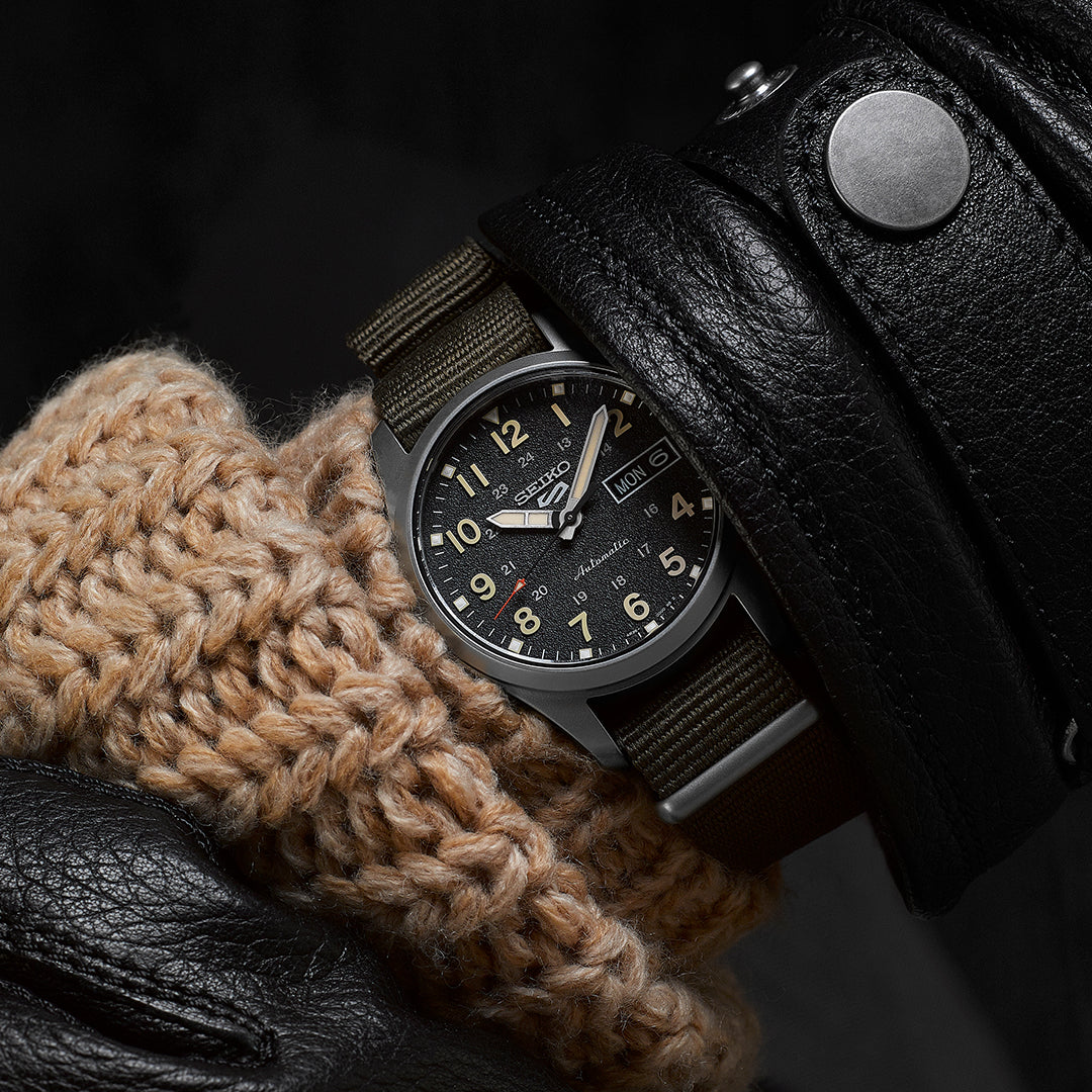 Seiko Sports SRPJ85K1 Automatic Men Watch City Chain – City