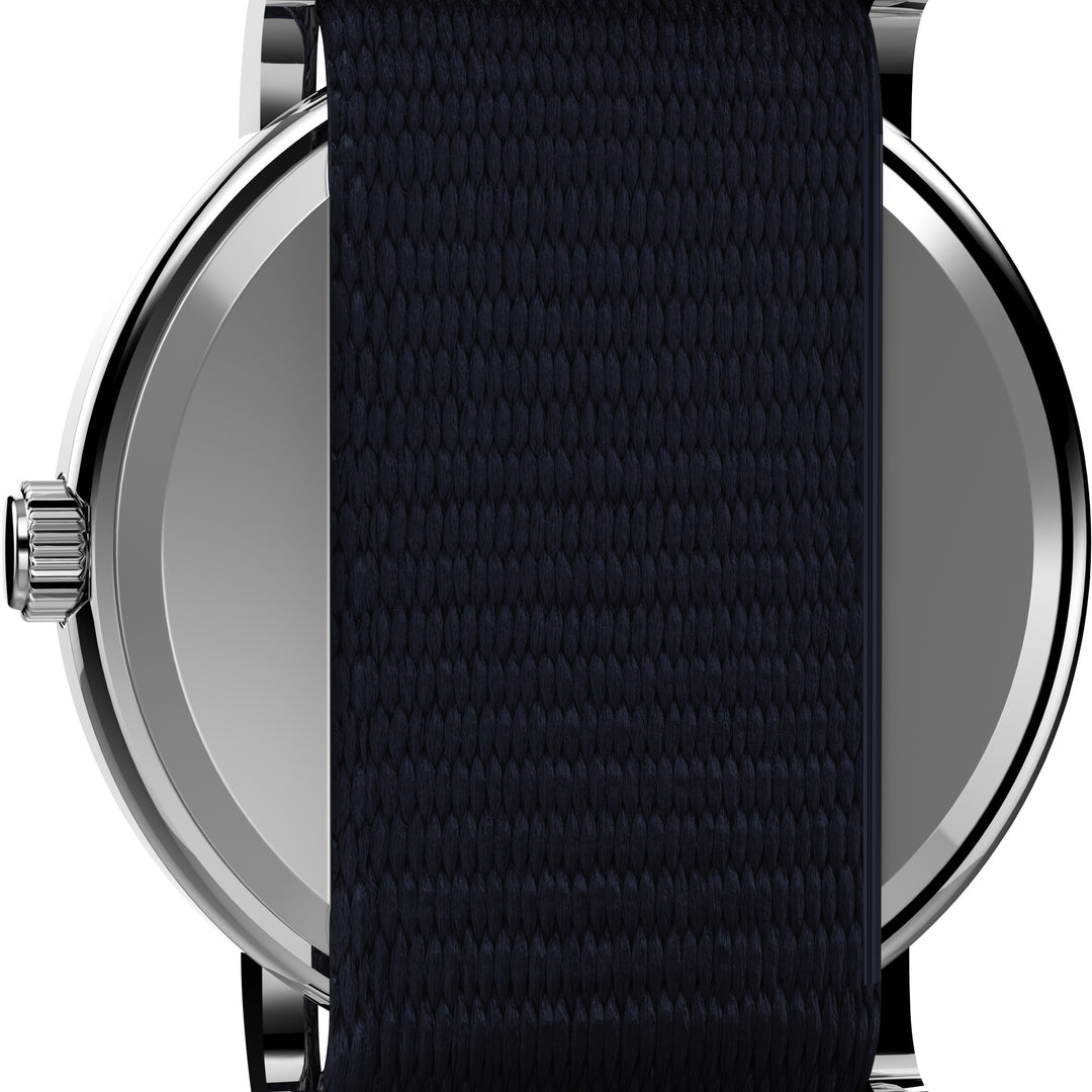 TIMEX WEEKENDER X PEANUTS FT. SNOOPY QUARTZ WATCH