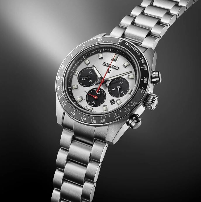 Seiko Prospex SSC911P1 side view showing 41.4mm case and curved sapphire crystal